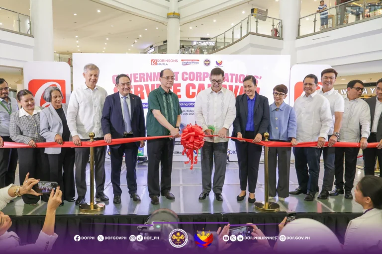Read more about the article Recto brings crucial public services closer to the people with  GOCC Caravan rollout