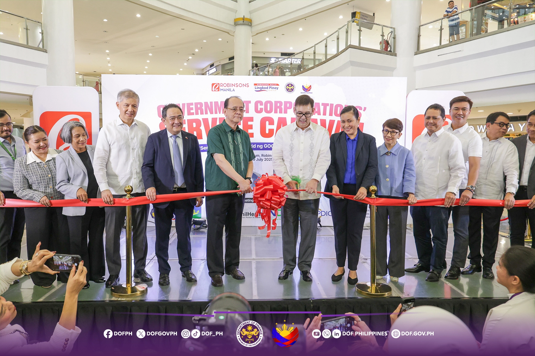 Read more about the article Recto brings crucial public services closer to the people with  GOCC Caravan rollout