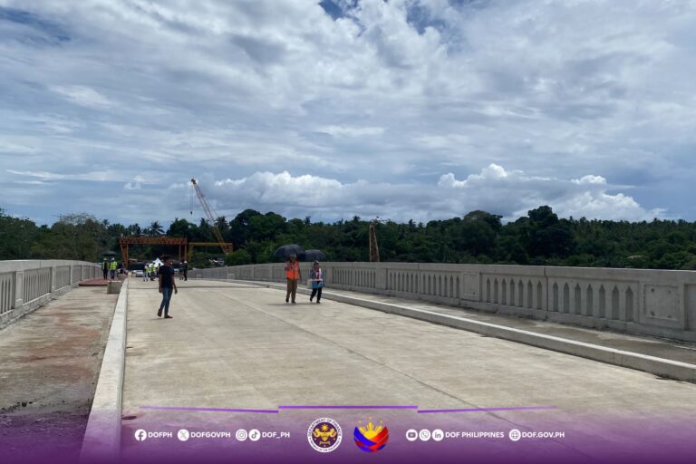 Read more about the article DOF inspects ongoing road projects in Mindanao to ensure timely completion